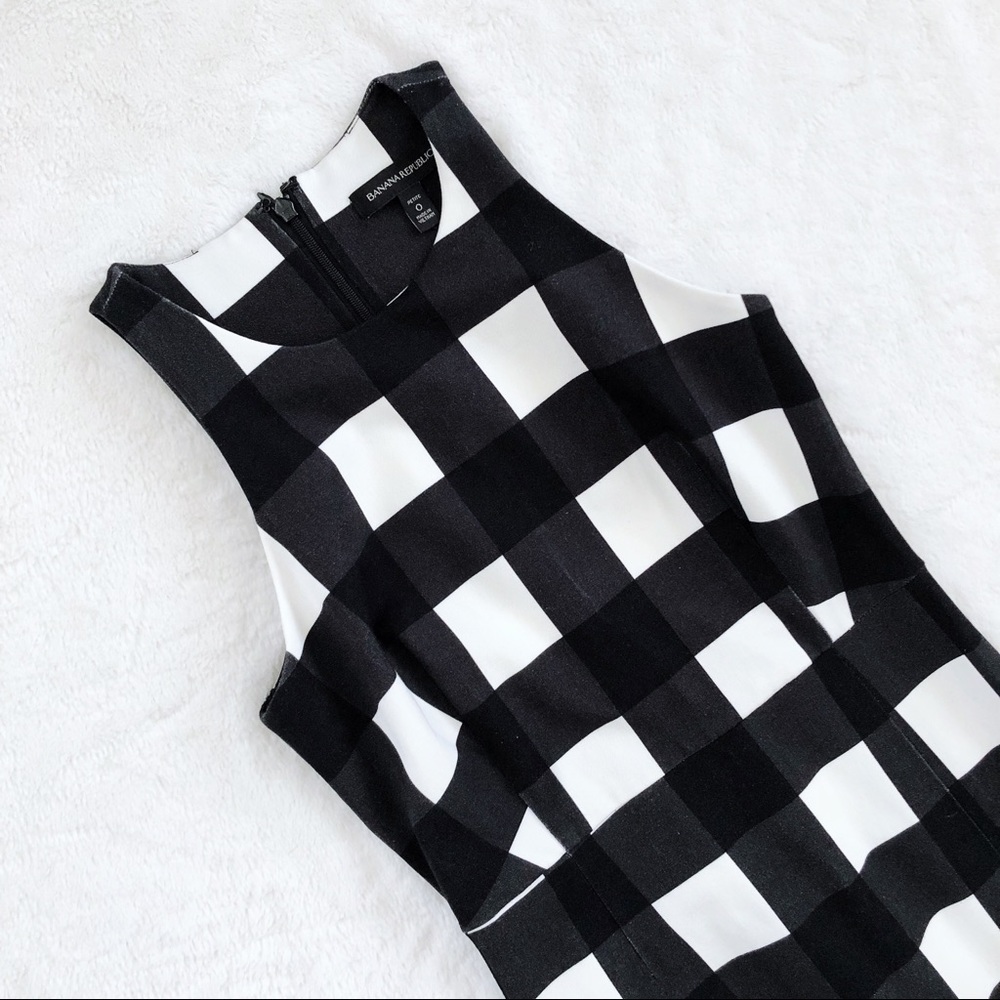 0P Banana Republic Gingham Pencil Dress